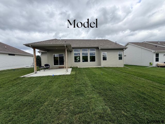 6708 S 200th Avenue, Gretna, NE 68135