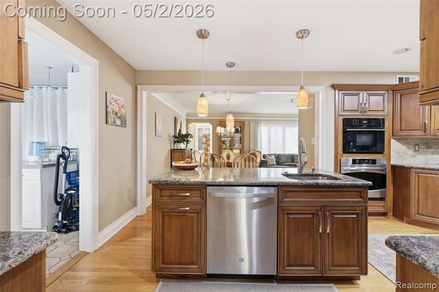 2210 Lancaster Road, Bloomfield Hills, MI 48302