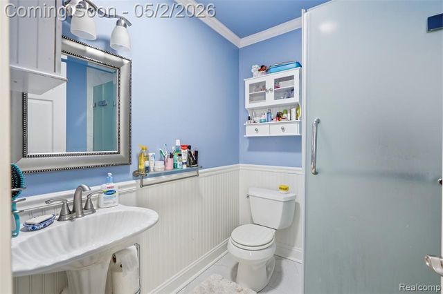 2210 Lancaster Road, Bloomfield Hills, MI 48302