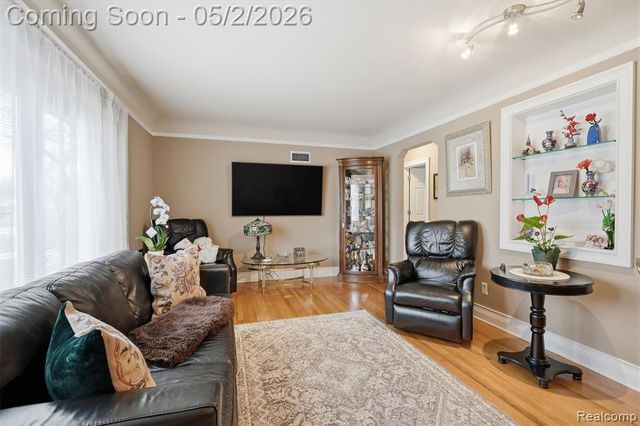 2210 Lancaster Road, Bloomfield Hills, MI 48302