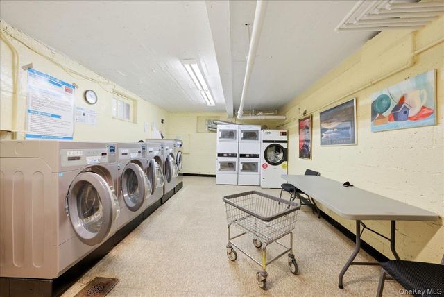 2080 Barnes Avenue Barnes Avenue 3B, Bronx, NY 10462