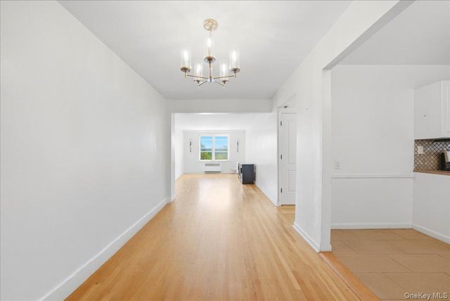 2080 Barnes Avenue Barnes Avenue 3B, Bronx, NY 10462