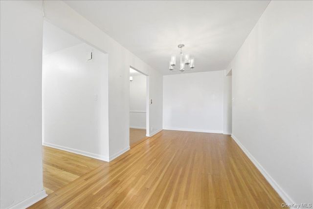 2080 Barnes Avenue Barnes Avenue 3B, Bronx, NY 10462