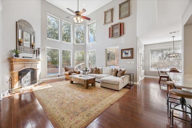 1804 Val Verde DR, Austin, TX 78732