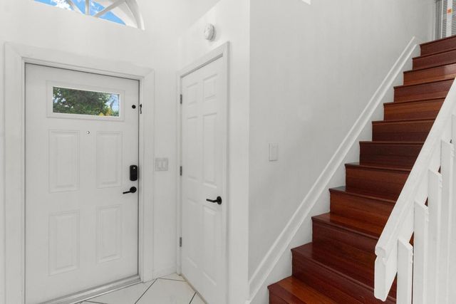 1045 SE 6th Avenue, Dania Beach, FL 33004