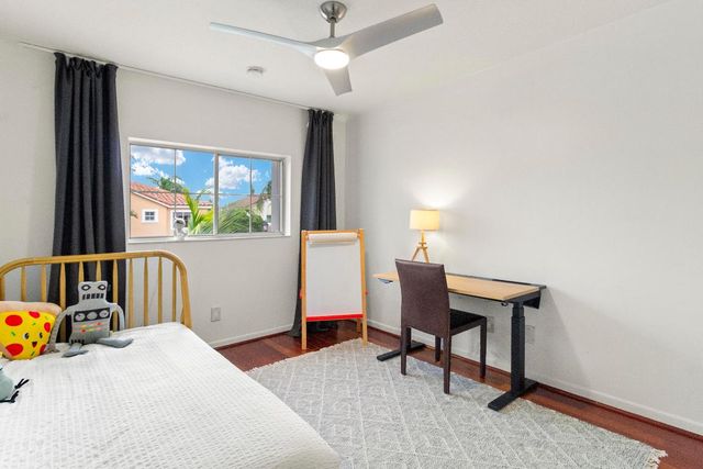 1045 SE 6th Avenue, Dania Beach, FL 33004