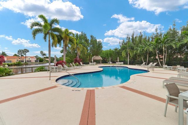 1045 SE 6th Avenue, Dania Beach, FL 33004