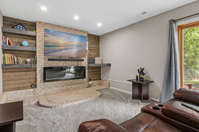 6560 White Oak Road, Lino Lakes, MN 55038