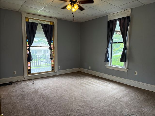 216 Center St, Slippery Rock Boro, PA 16057