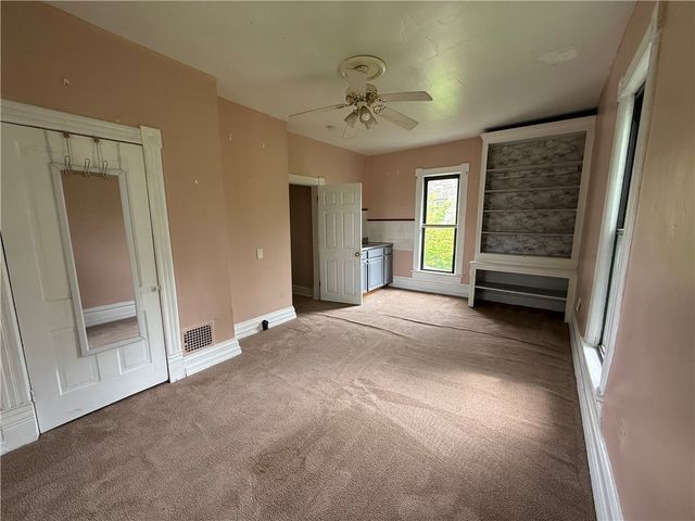 216 Center St, Slippery Rock Boro, PA 16057