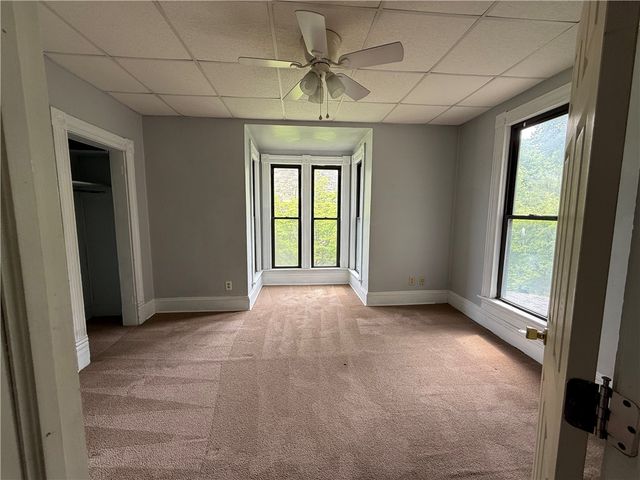 216 Center St, Slippery Rock Boro, PA 16057