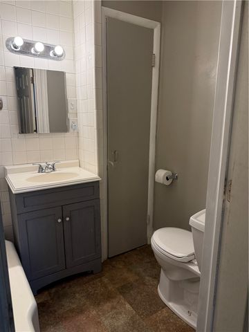 216 Center St, Slippery Rock Boro, PA 16057