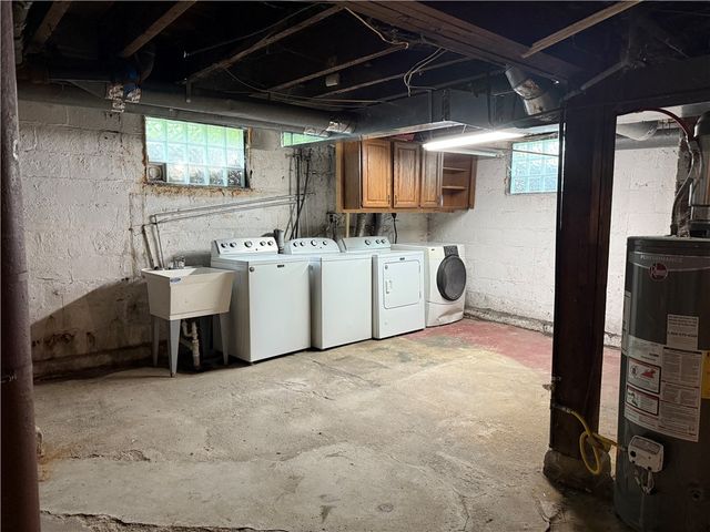 216 Center St, Slippery Rock Boro, PA 16057