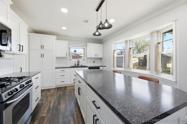 17215 S 91st East Avenue, Bixby, OK 74008