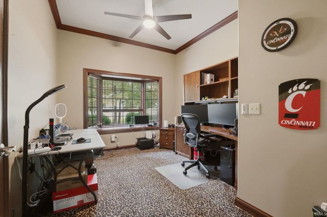 6327 Chase Creek Run, Fort Wayne, IN 46804