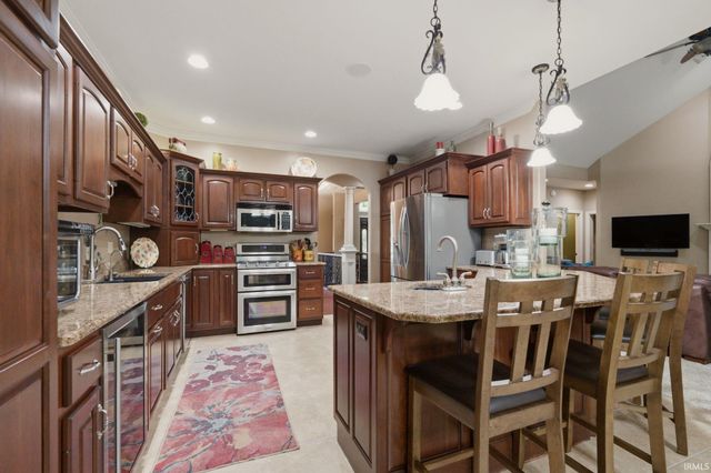 6327 Chase Creek Run, Fort Wayne, IN 46804