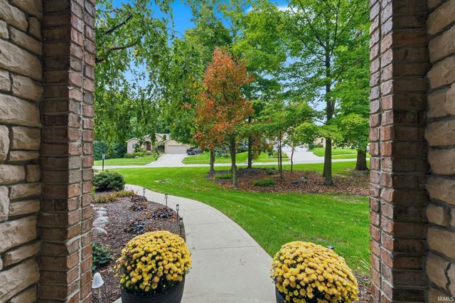 6327 Chase Creek Run, Fort Wayne, IN 46804