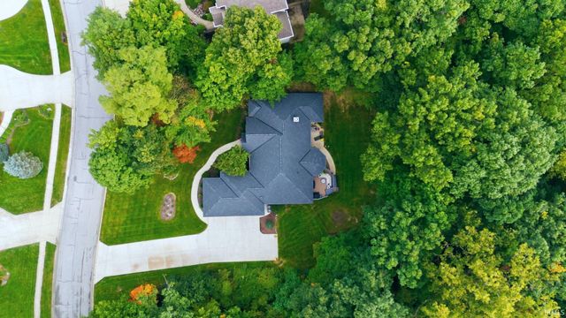 6327 Chase Creek Run, Fort Wayne, IN 46804