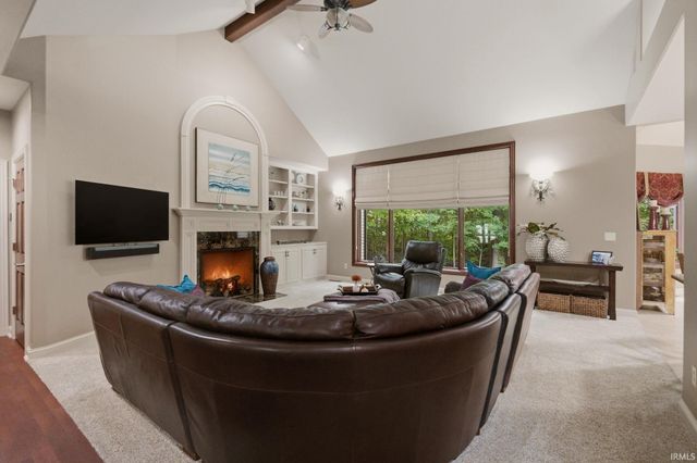 6327 Chase Creek Run, Fort Wayne, IN 46804