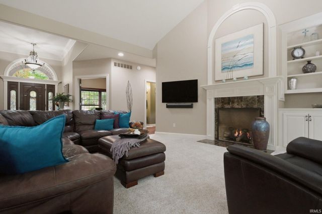 6327 Chase Creek Run, Fort Wayne, IN 46804