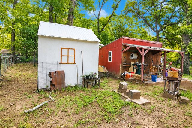 921 Crown Drive, Tool, TX 75143