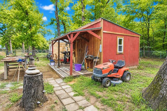 921 Crown Drive, Tool, TX 75143
