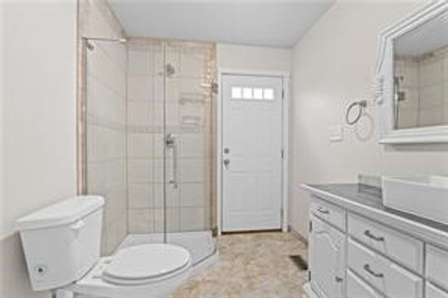 252 S Eastern Avenue, Gentry, AR 72734