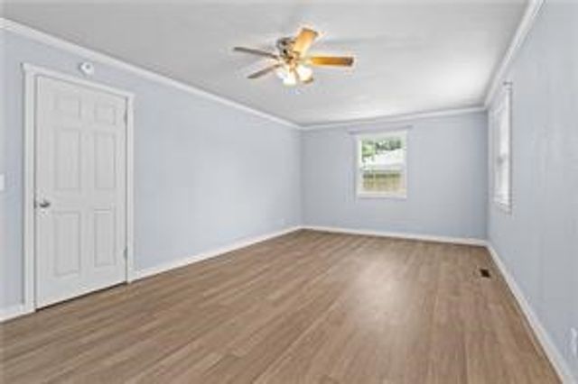 252 S Eastern Avenue, Gentry, AR 72734