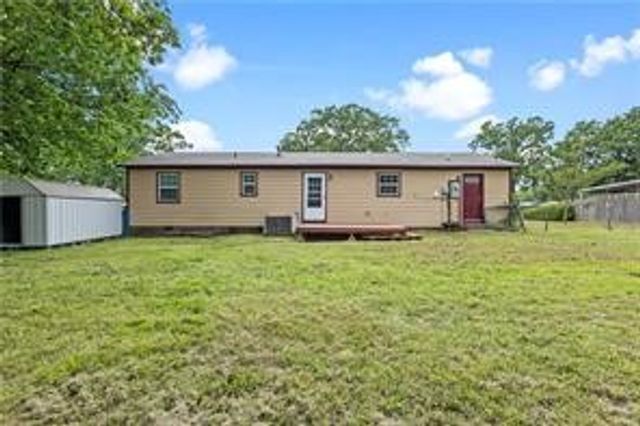 252 S Eastern Avenue, Gentry, AR 72734