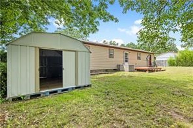 252 S Eastern Avenue, Gentry, AR 72734