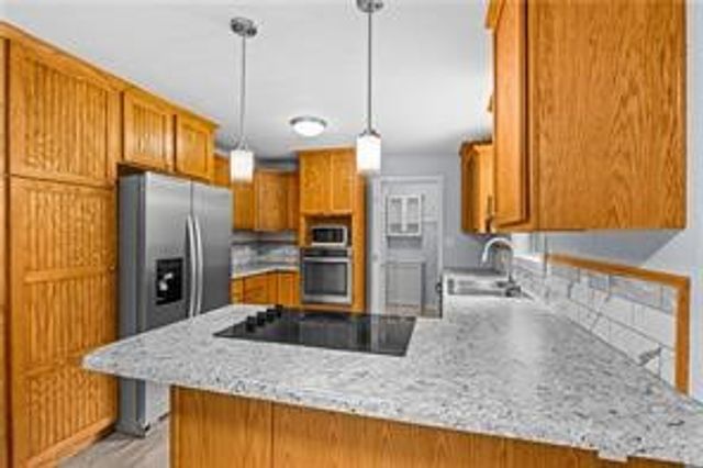 252 S Eastern Avenue, Gentry, AR 72734