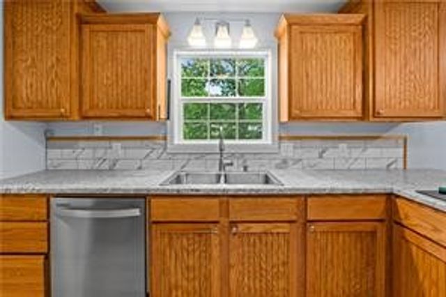 252 S Eastern Avenue, Gentry, AR 72734