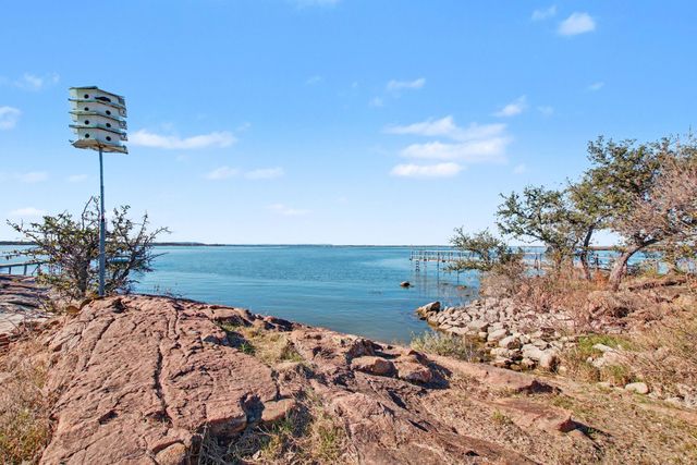 501 Bumpy Ridge DR, Burnet, TX 78611