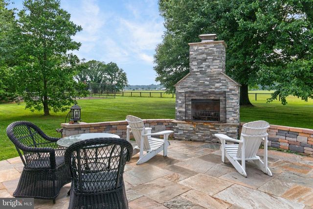 718 WHITEHALL BEACH RD, Annapolis, MD 21409