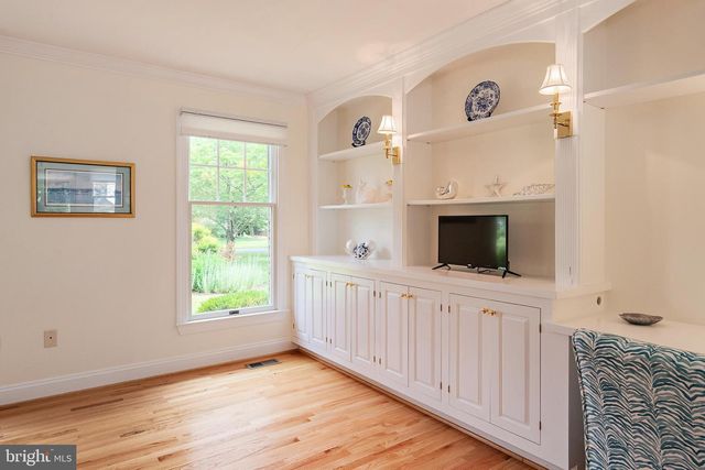 718 WHITEHALL BEACH RD, Annapolis, MD 21409