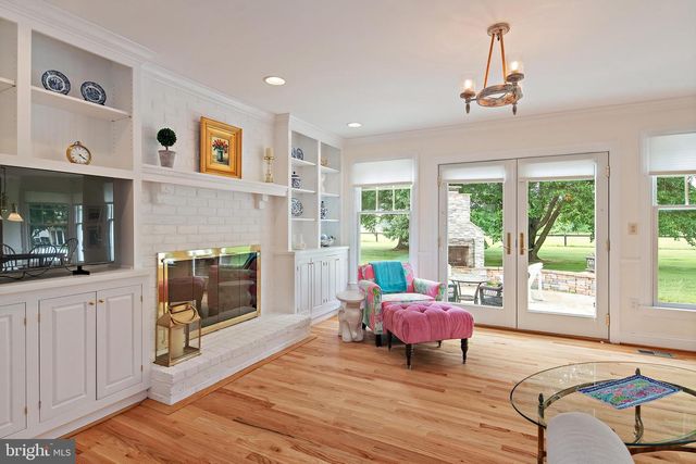 718 WHITEHALL BEACH RD, Annapolis, MD 21409