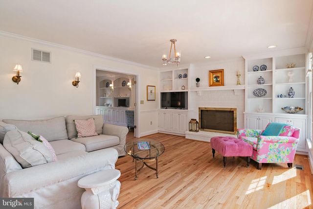 718 WHITEHALL BEACH RD, Annapolis, MD 21409