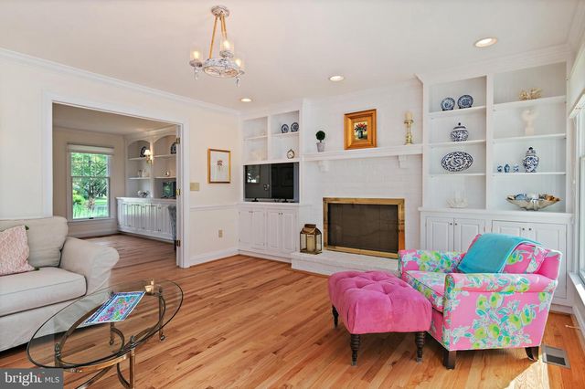 718 WHITEHALL BEACH RD, Annapolis, MD 21409