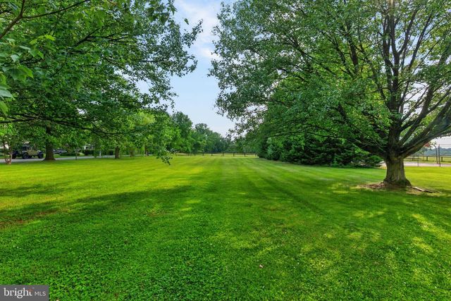 718 WHITEHALL BEACH RD, Annapolis, MD 21409