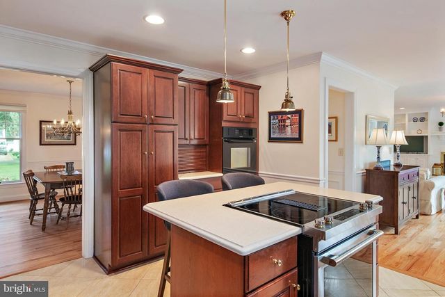 718 WHITEHALL BEACH RD, Annapolis, MD 21409