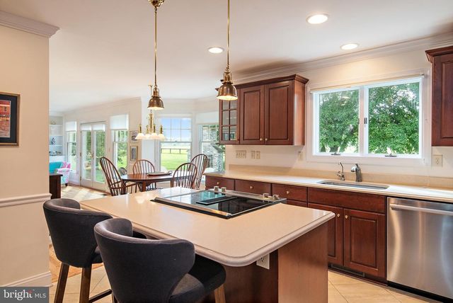 718 WHITEHALL BEACH RD, Annapolis, MD 21409