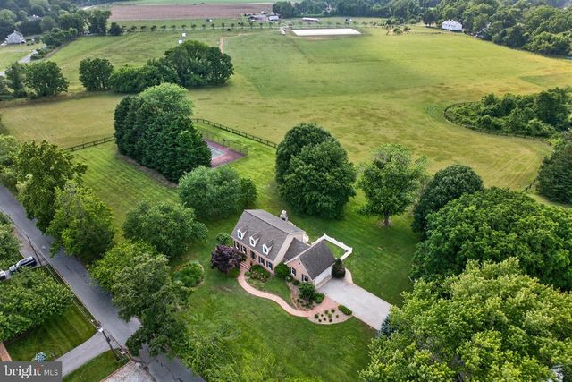 718 WHITEHALL BEACH RD, Annapolis, MD 21409