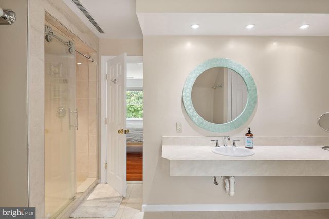 718 WHITEHALL BEACH RD, Annapolis, MD 21409