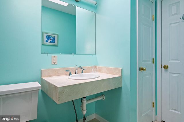 718 WHITEHALL BEACH RD, Annapolis, MD 21409