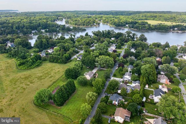 718 WHITEHALL BEACH RD, Annapolis, MD 21409