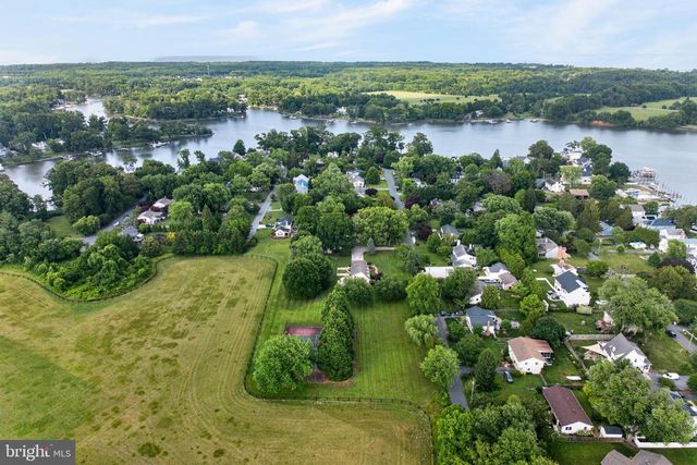 718 WHITEHALL BEACH RD, Annapolis, MD 21409