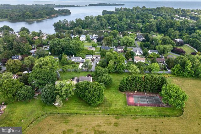 718 WHITEHALL BEACH RD, Annapolis, MD 21409