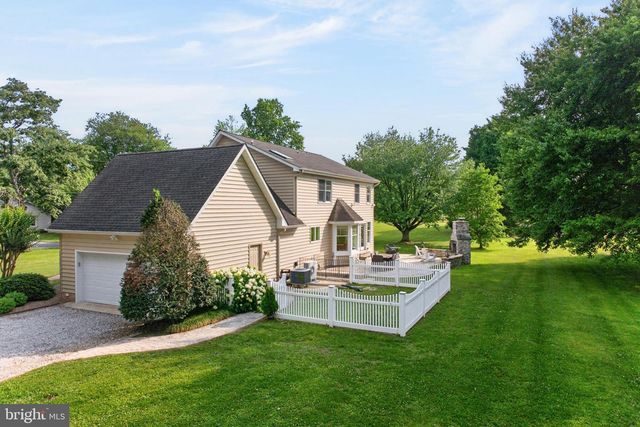 718 WHITEHALL BEACH RD, Annapolis, MD 21409