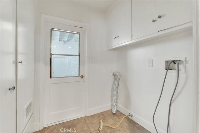 20300 Sherman Way, Winnetka, CA 91306