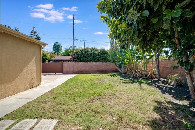20300 Sherman Way, Winnetka, CA 91306